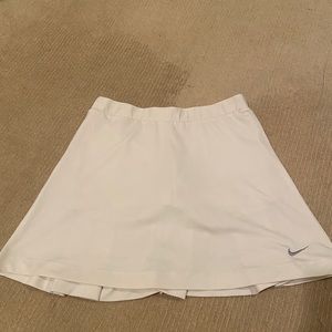 Nike white Dri-Fit golf/tennis skirt